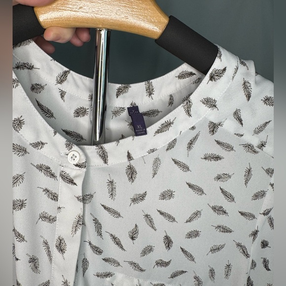 NYDJ Georgette Henley 3/4 Sleeve Top - White - XL - Picture 3 of 3